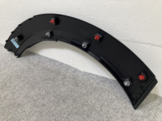 新品!ミニ 5ドア(F55) クーパーSD 純正 左 リア フェンダーアーチモール/オーバーフェンダー LH 5177 7 318 829 51777376881 MINI(150776)