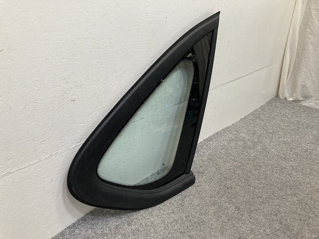 新品!2シリーズ F45/F46 純正 右 リア ドア クォーターガラス RH 43R-001734 BMW(150783)