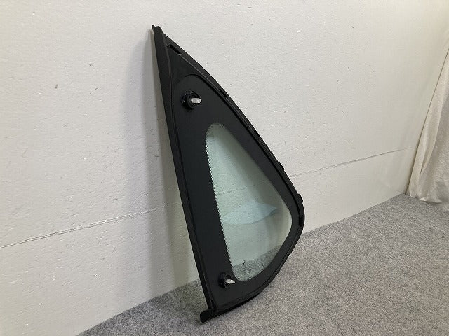 新品!2シリーズ F45/F46 純正 右 リア ドア クォーターガラス RH 43R-001734 BMW(150783)