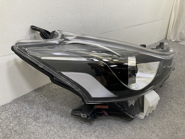 ジャンク!プリウスα/アルファ ZVW40W/ZVW41W 純正 後期 右 ヘッドライト/ランプ レベライザーLED 刻印S1 RH KOITO 47-65 トヨタ(150784)