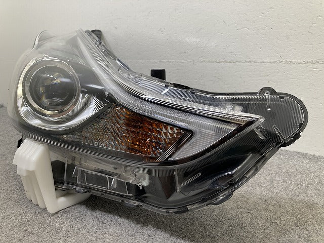 ジャンク!プリウスα/アルファ ZVW40W/ZVW41W 純正 後期 右 ヘッドライト/ランプ レベライザーLED 刻印S1 RH KOITO 47-65 トヨタ(150784)