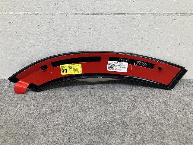新品!GLB X247 純正 左 リア フェンダーアーチモール/オーバーフェンダー A2477309400 2477309400 素地 メルセデスベンツ(150828)