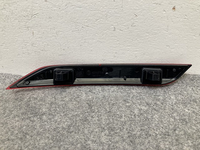 新品!ポロ/POLO 6R系 純正 右 リア バンパーリフレクター 反射板 RH 6C0945106B 6C0-945-106-B フォルクスワーゲン(150829)