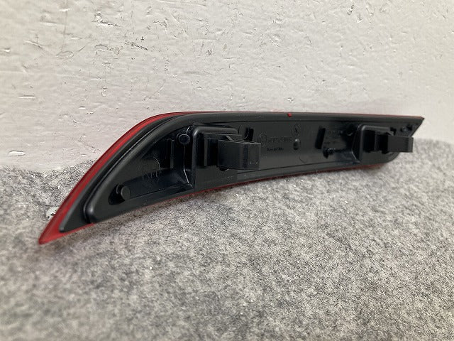 新品!ポロ/POLO 6R系 純正 右 リア バンパーリフレクター 反射板 RH 6C0945106B 6C0-945-106-B フォルクスワーゲン(150829)