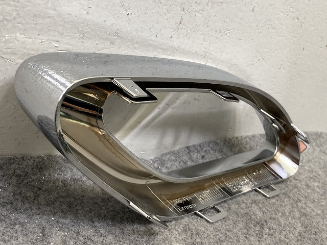 新品!Cクラス W205 純正 リア バンパーメッキモール/フィニッシャー A 205 885 22 21 2058852221 メッキ メルセデスベンツ(150831)