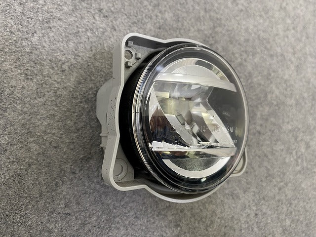 純正 左 フォグランプ/フォグライト LED LH KOITO 114-11092 81220-B1090 ダイハツ/トヨタ/ホンダ/スバル/スズキ 汎用(150854)