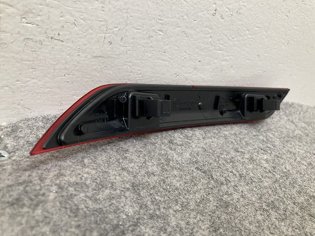 新品!ポロ/POLO 6R系 純正 右 リア バンパーリフレクター 反射板 RH 6C0945106B 6C0-945-106-B フォルクスワーゲン(150859)