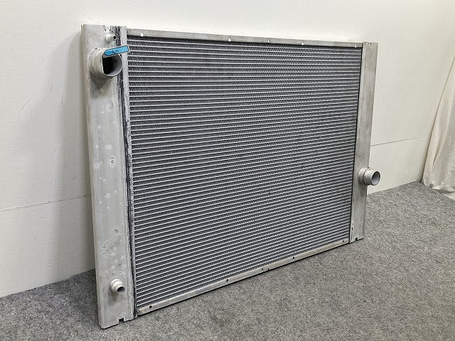 新品!5シリーズ E60/E61 社外 ラジエター 冷却装置 ラジエーター NISSENS 6076101 BMW(150880)