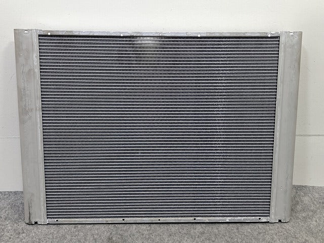 新品!5シリーズ E60/E61 社外 ラジエター 冷却装置 ラジエーター NISSENS 6076101 BMW(150880)