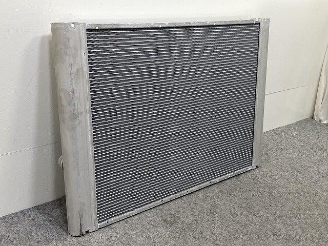 新品!5シリーズ E60/E61 社外 ラジエター 冷却装置 ラジエーター NISSENS 6076101 BMW(150880)