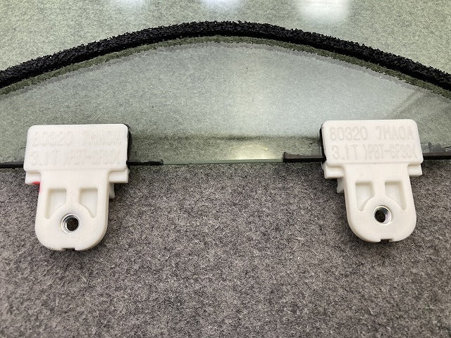 デイズ B43W/B44W/B45W/B46W/B47W/B48W 右 フロント ドア ガラス 43R-005165 80300-7MA0A 日産(150925)