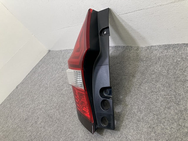 ノート/NOTE e-POWER E12/HE12/NE12/SNE12 純正 後期 左 テールランプ/ライト/レンズ LED LH ICHIKOH D202 26559-5WK0A 日産(150933)