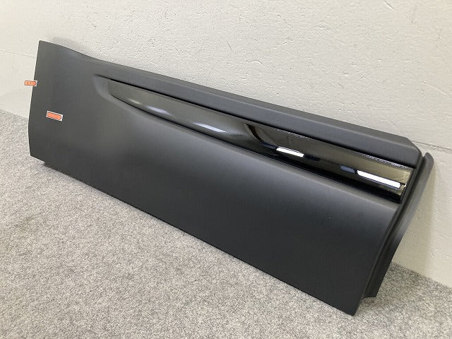 新品!レンジローバー/イヴォーク L538 純正 右 リア ドアモール/ロアモール RH BJ32-274A48 LR074949 素地 ランドローバー(150937)