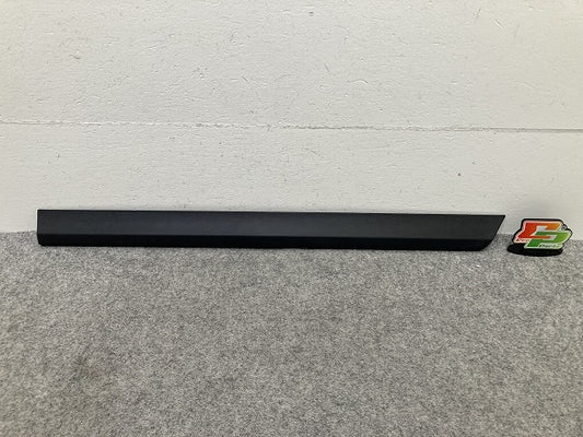 新品!パサート 3CC 純正 左 リア ドア ガーニッシュ LH 3C0.854.949 3C0854949A9B9 素地 フォルクスワーゲン(150953)