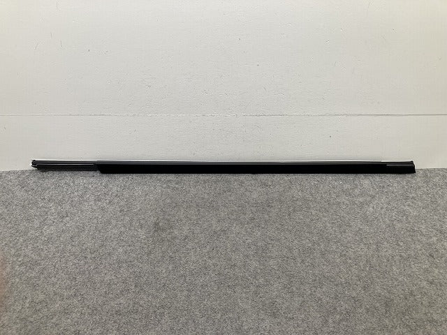 新品!CLAクラス C118 純正 左 フロント ドア ベルトモールアウター LH A118 720 0302 1187200302 メッキ メルセデスベンツ(150958)