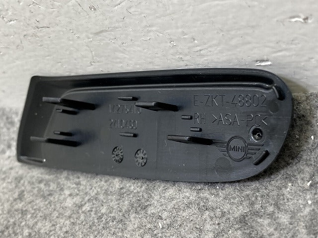 新品!F55/F56/F57 クーパー 純正 右 サイドスカットル トリム フェンダーバッジ 14275410/2410460 ブラック ソリッド MINI(150978)