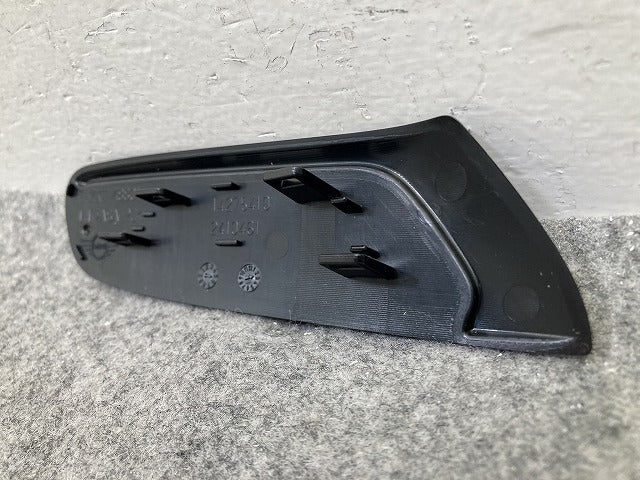 新品!F55/F56/F57 クーパー 純正 左 サイドスカットル トリム フェンダーバッジ 14275410/2410461 ブラック ソリッド MINI(150979)