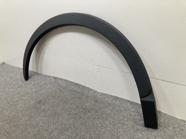 新品!Q3 8U系 純正 右 リア フェンダーアーチモール/オーバーフェンダー RH 8U0.853.818 8U08538184U8 素地 アウディ(150985)
