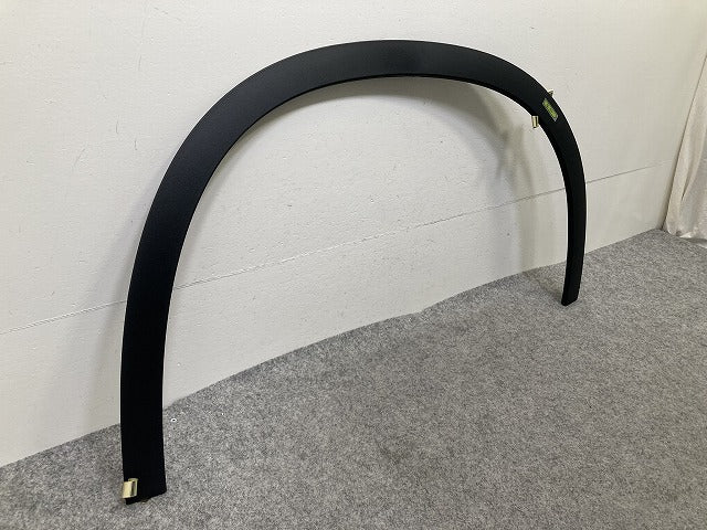 新品!GLAクラス X156 純正 右 フロント フェンダーアーチモール/オーバーフェンダー A156 885 24 22 1568852422 メルセデスベンツ(150986)