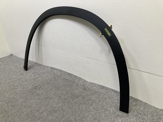 新品!GLAクラス X156 純正 右 フロント フェンダーアーチモール/オーバーフェンダー A156 885 24 22 1568852422 メルセデスベンツ(150986)