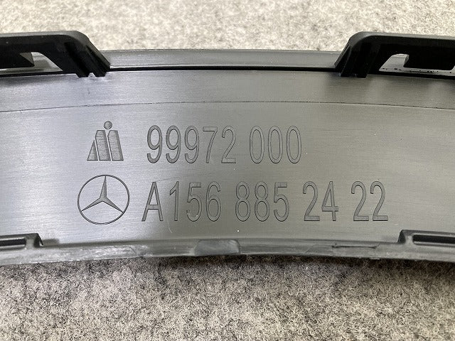 新品!GLAクラス X156 純正 右 フロント フェンダーアーチモール/オーバーフェンダー A156 885 24 22 1568852422 メルセデスベンツ(150986)