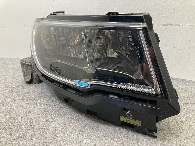 ジープコンパス M624 純正 右 ヘッドライト/ランプ レベライザーハロゲン RH AL Automotive Lighting F214124300C007 クライスラー(150988)