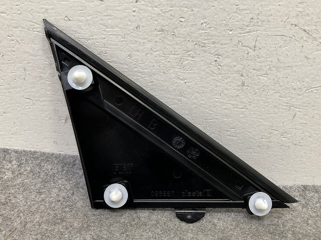 新品!アバルト/500 31212/31209/31214 純正 右 Aピラーパネル/Aピラーカバー 086227 ブラック フィアット(151001)