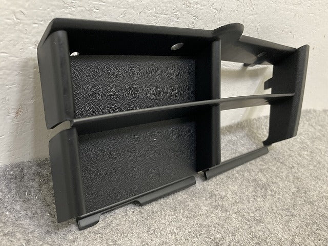 新品!5シリーズ E39 純正 左 フロント バンパー ロア グリル LH 51.11-8235674.9 51118235674 素地 BMW(151003)