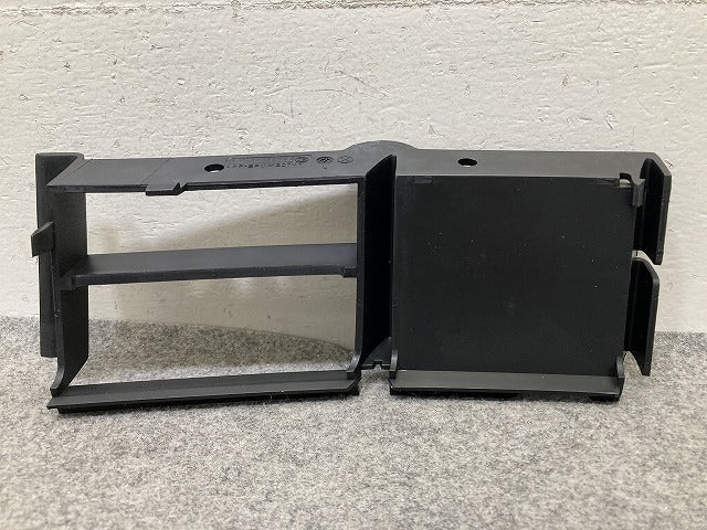 新品!5シリーズ E39 純正 左 フロント バンパー ロア グリル LH 51.11-8235674.9 51118235674 素地 BMW(151003)