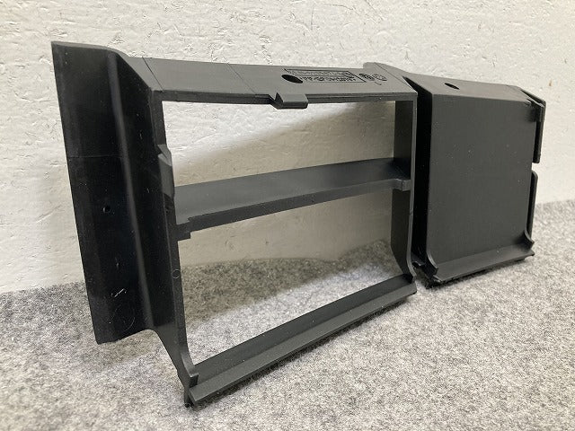 新品!5シリーズ E39 純正 左 フロント バンパー ロア グリル LH 51.11-8235674.9 51118235674 素地 BMW(151003)