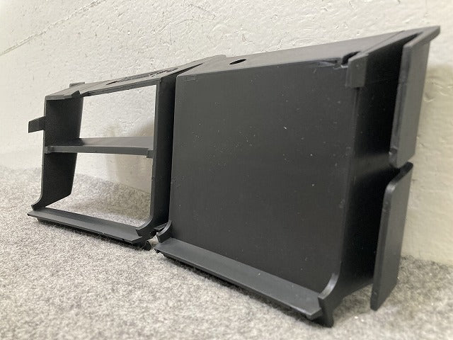 新品!5シリーズ E39 純正 左 フロント バンパー ロア グリル LH 51.11-8235674.9 51118235674 素地 BMW(151003)