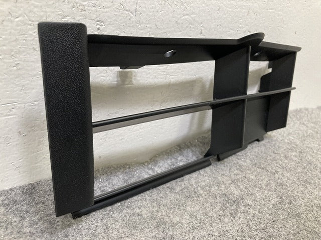 新品!5シリーズ E39 純正 右 フロント バンパー ロア グリル RH 51.11-8235642.9 51118235642 素地 BMW(151007)