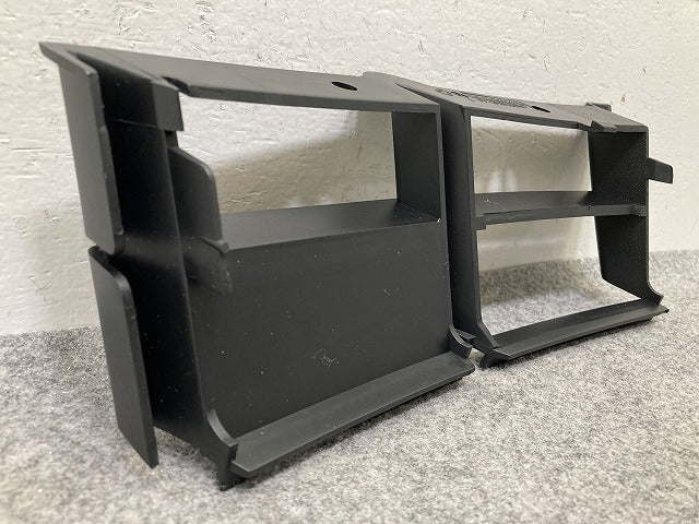 新品!5シリーズ E39 純正 右 フロント バンパー ロア グリル RH 51.11-8235642.9 51118235642 素地 BMW(151007)