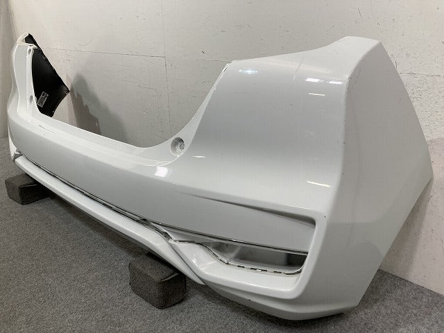 フィット GK3/GK4/GK5/GK6/GP5/GP6 純正 後期 リア バンパー Fバンパー 71501-T5A-J500 タフタホワイトIII NH906 ホンダ(151010)