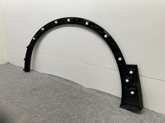 新品!XC40 XB系 純正 右 フロント フェンダーアーチモール/オーバーフェンダー RH 32409189 素地 ボルボ(151012)