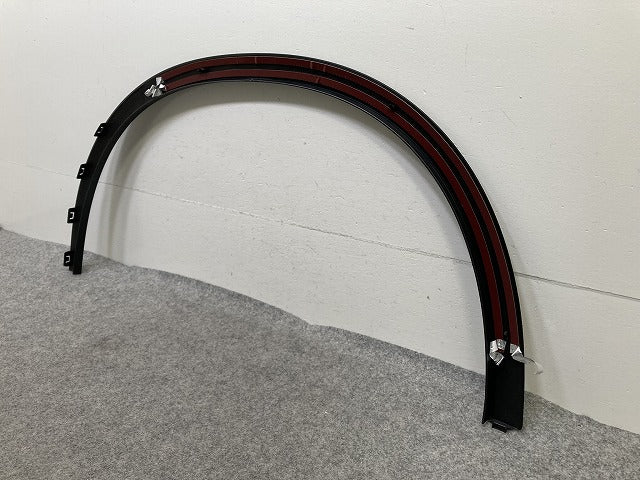 新品!GLCクラス C253/X253 純正 右 フロント フェンダーアーチモール/オーバーフェンダー A 253 885 06 22 2538850622 メルセデス(151014)