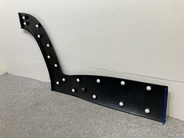新品!ジープ レネゲード BU/BV系 純正 左 リア ドア モール/プロテクター 735789213 735789527 7SR56LXHAA 素地 クライスラー(151015)