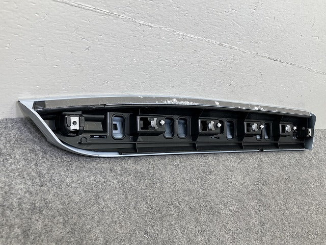 新品!アルティオン 3H系 純正 右 リア ドア モール/プロテクター 3G8 853 991B 3G8854899GRU 未塗装 フォルクスワーゲン(151030)