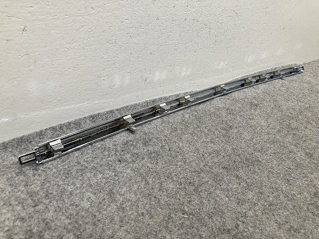 新品!Sクラス W222 純正 リア バンパーモール センター ロア A222 885 3100 2228853100 メッキ メルセデスベンツ(151031)