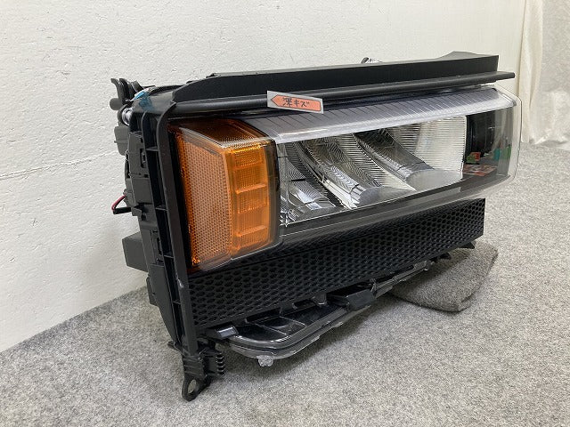 ランドクルーザー/ランクル 250/TRJ250W/GDJ250W 純正 右 ヘッドライト/ランプ レベライザーLED 刻印4V RH ICHIKOH 60-343 トヨタ(151032)