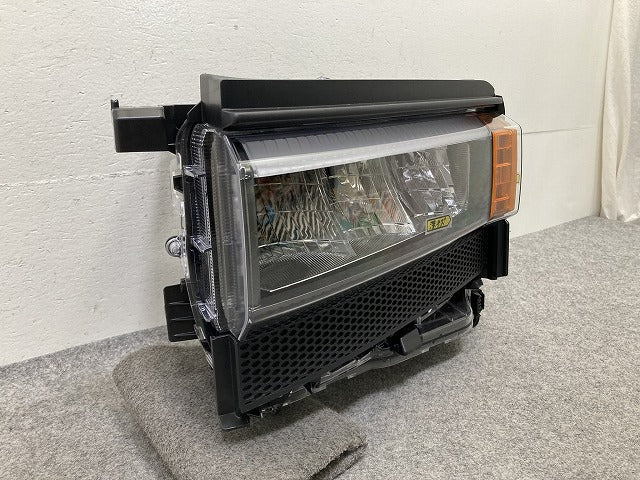 ランドクルーザー/ランクル 250/TRJ250W/GDJ250W 純正 左 ヘッドライト/ランプ レベライザーLED 刻印4V LH ICHIKOH 60-343 トヨタ(151033)