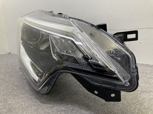 ノート/NOTE E12/NE12/HE12/ANE12 純正 後期 右 ヘッドライト/ランプ レベライザーLED 刻印D RH ICHIKOH 1934 26025-5WK5B 日産(151034)