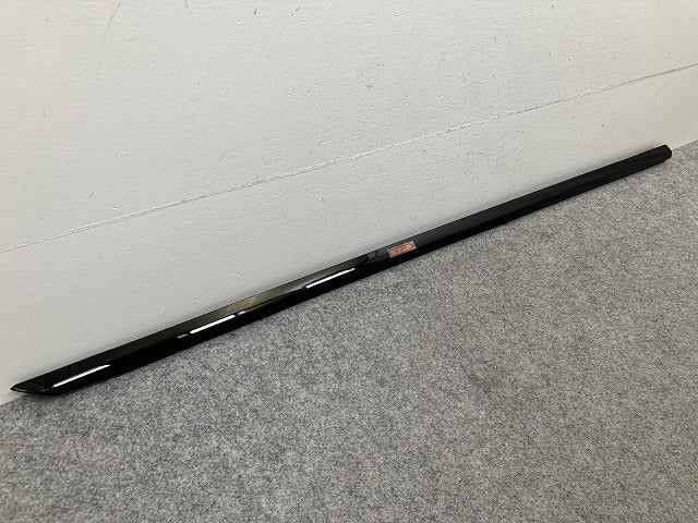 新品!レンジローバー/スポーツ L494 純正 右 フロント ドア ベルトモールアウター RH LR076061 ブラック ソリッド ランドローバー(151050)