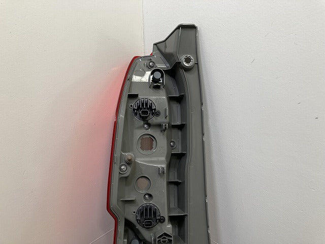 N-BOX/NBOX Nボックス JF3/JF4 純正 後期 右 テールランプ/ライト/レンズ LED 刻印H RH ICHIKOH D274 ホンダ(151055)