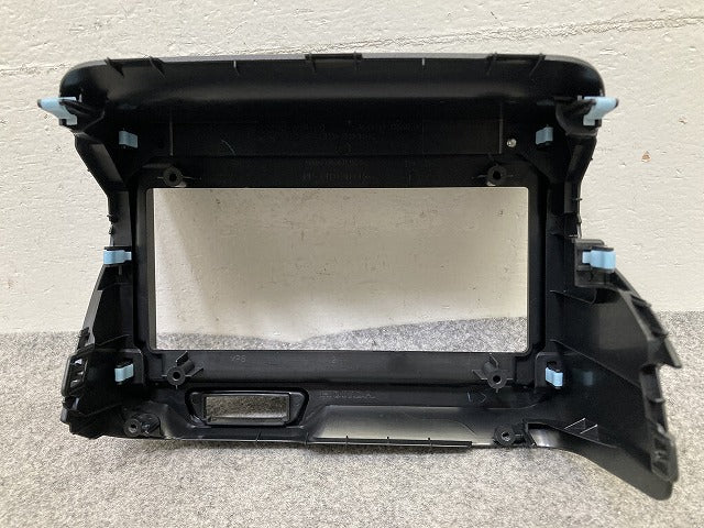 新車取り外し!N-BOX/NBOX Nボックス JF5/JF6 純正 8インチナビ パネル オーディオカバー AVパネル 77250-32R-00 素地 ホンダ(151058)