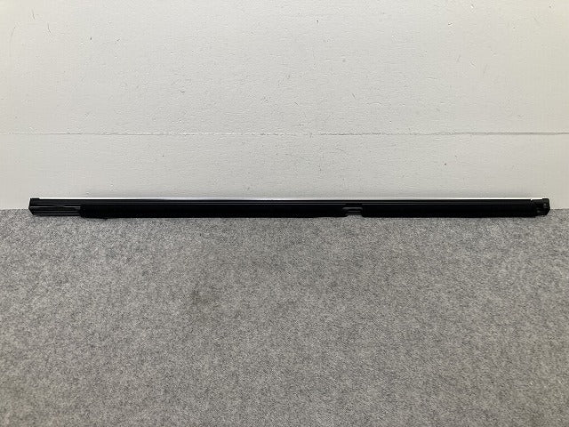 新品!Cクラス S205 純正 左 リア ドア ベルトモール ウインドウモール LH A2057306706 メッキ メルセデスベンツ(151086)