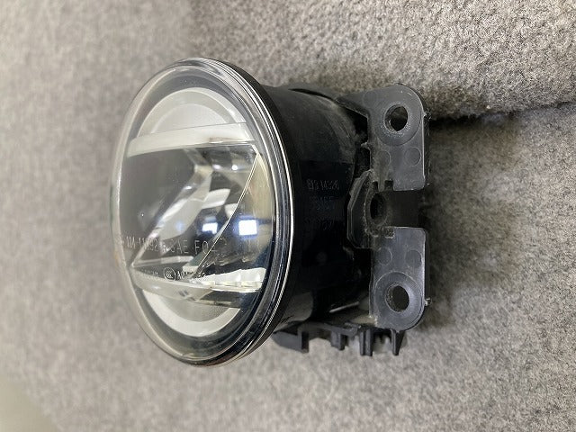 純正 フォグランプ/フォグライト LED KOITO 114-11092 ダイハツ/トヨタ/ホンダ/スバル/スズキ 汎用(151087)
