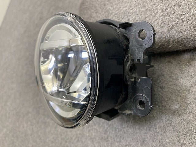 純正 フォグランプ/フォグライト LED KOITO 114-11092 ダイハツ/トヨタ/ホンダ/スバル/スズキ 汎用(151088)