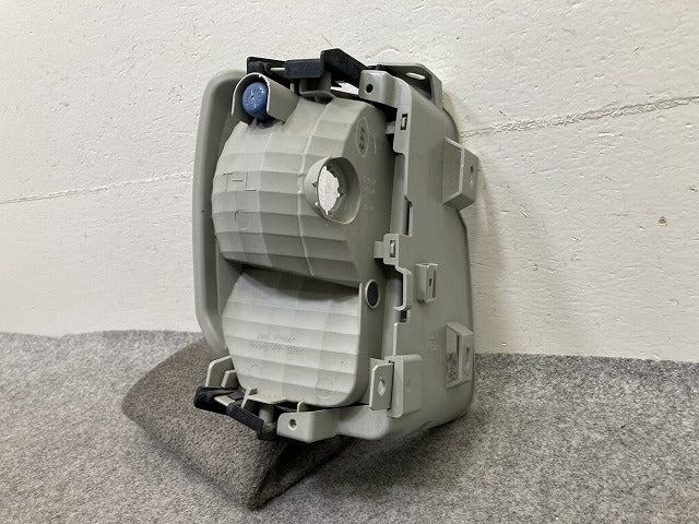 プリウス 30系/ZVW30 純正 後期 左 ウィンカー ハロゲン ターンランプ LH KOITO 47-53 81521-47040 トヨタ(151089)