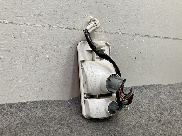 キャリイ トラック DA16T 純正 右 テールランプ/ライト/レンズ ハロゲン RH TOKAIDENSO RR046 26550-4A00M スズキ(151090)